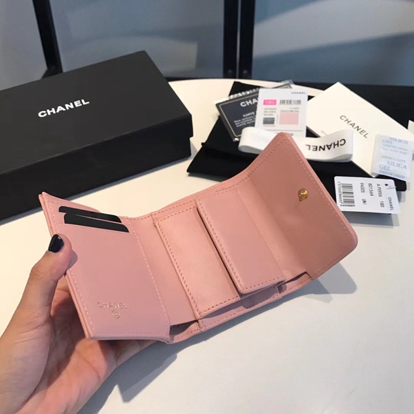 シャネル財布角部分ディテール